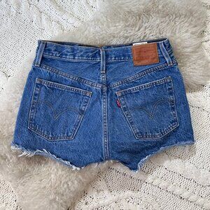 Levi Jean Shorts - 501